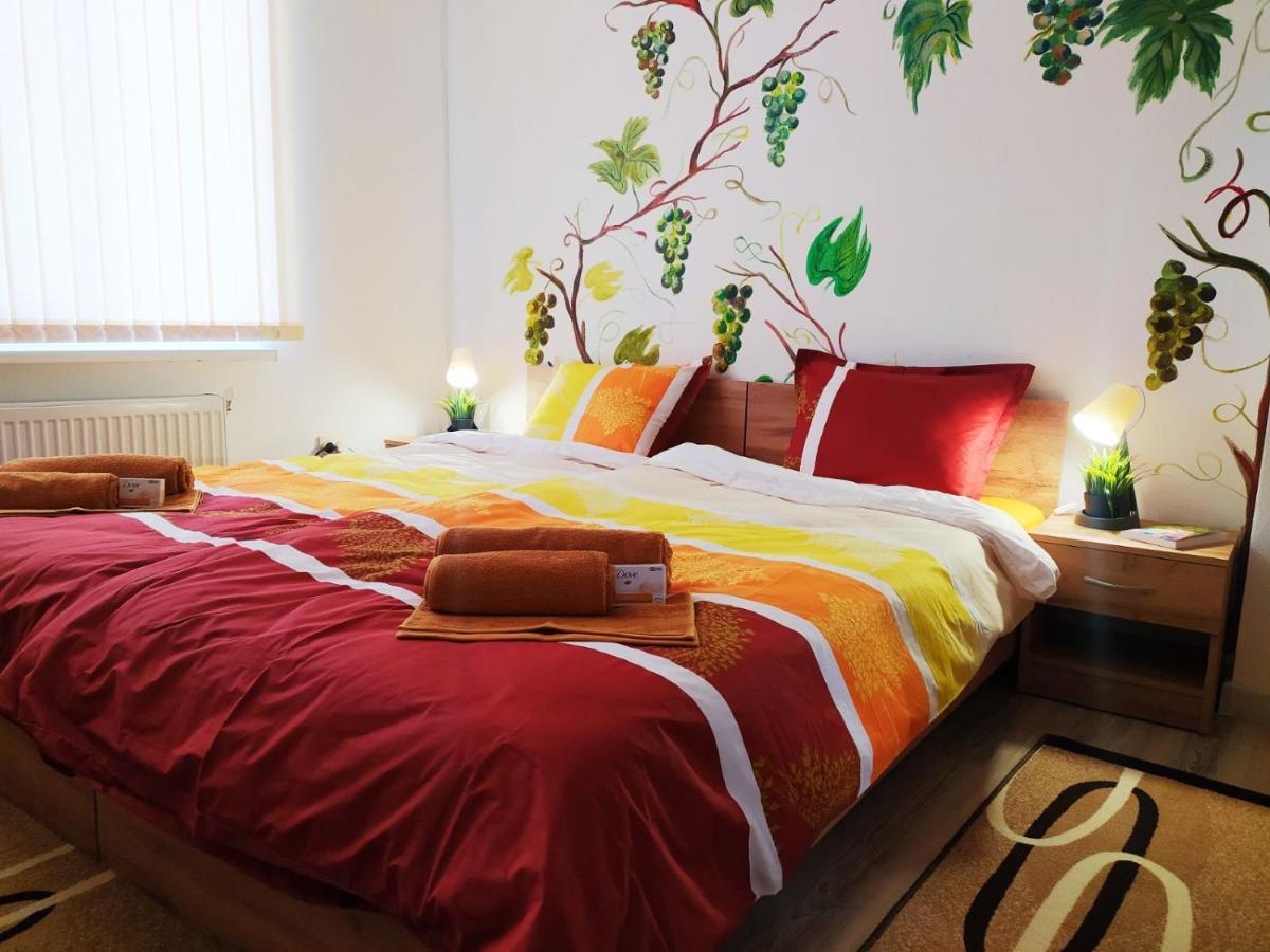 Дом За Гости Осогово Apartamento Kyustendil Exterior foto