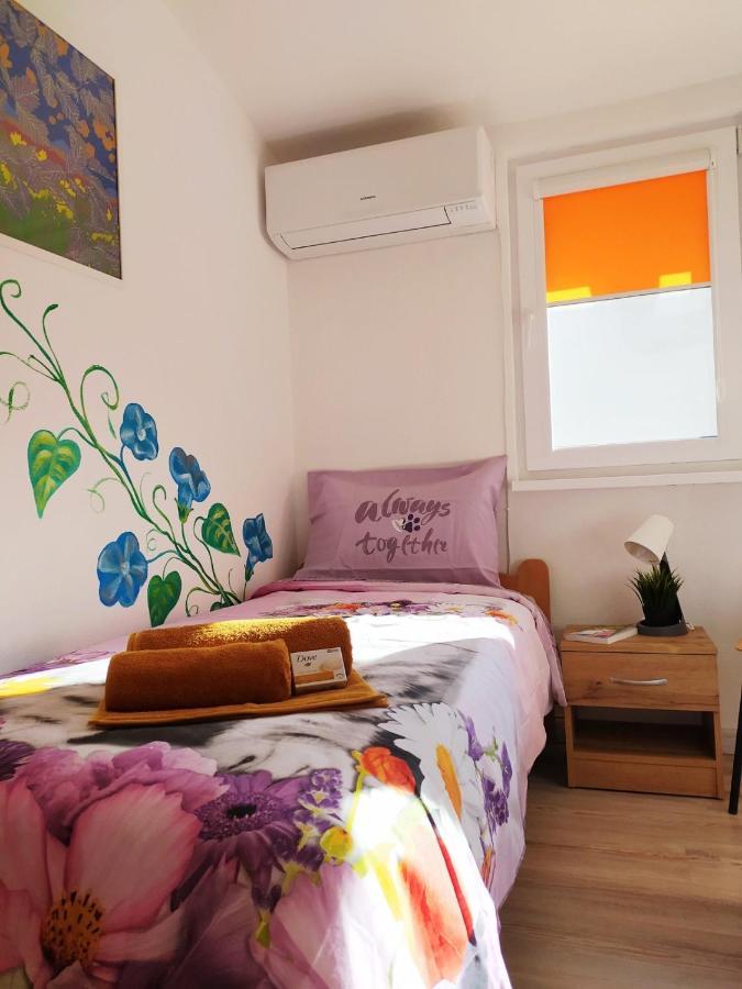 Дом За Гости Осогово Apartamento Kyustendil Exterior foto
