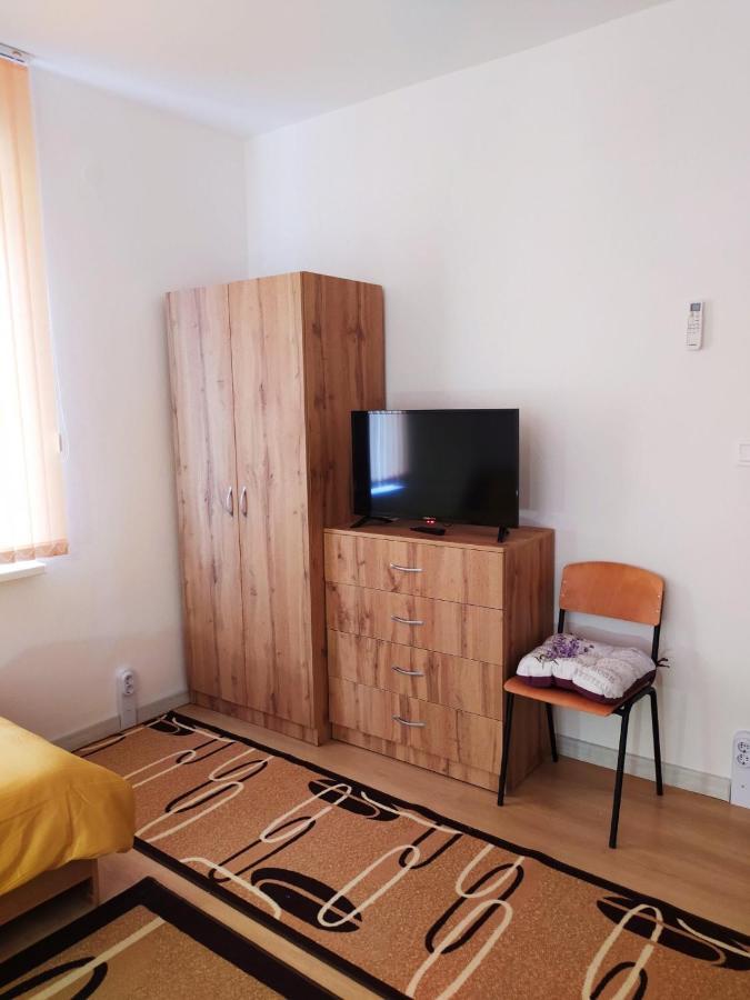 Дом За Гости Осогово Apartamento Kyustendil Exterior foto
