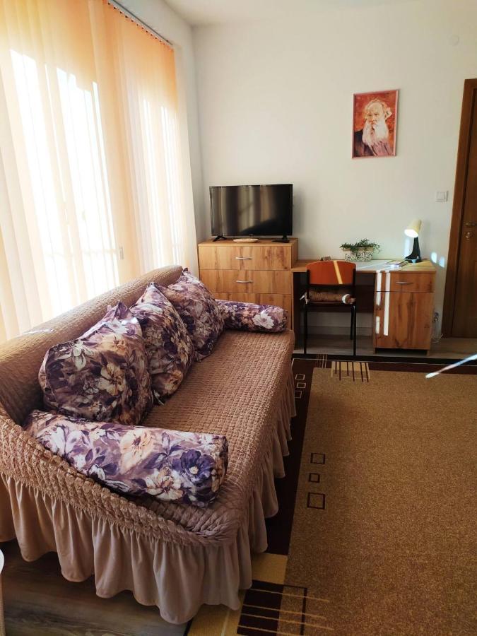 Дом За Гости Осогово Apartamento Kyustendil Exterior foto