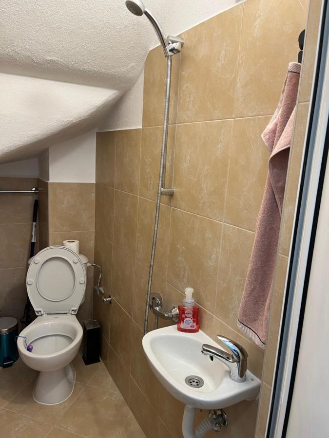 Дом За Гости Осогово Apartamento Kyustendil Exterior foto