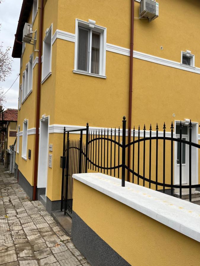 Дом За Гости Осогово Apartamento Kyustendil Exterior foto
