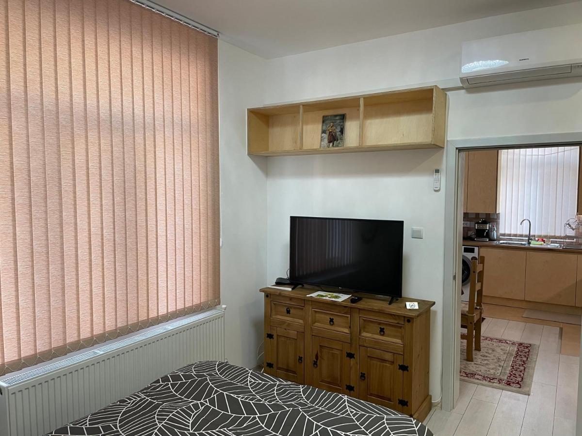 Дом За Гости Осогово Apartamento Kyustendil Exterior foto