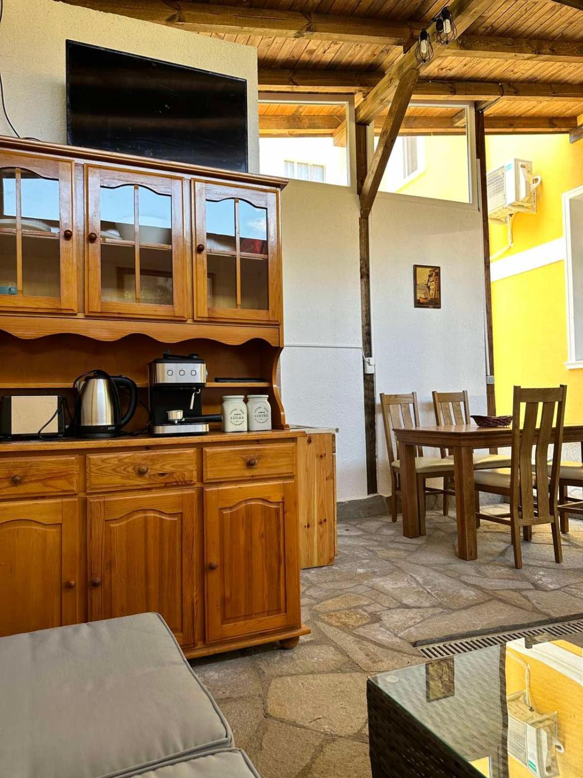 Дом За Гости Осогово Apartamento Kyustendil Exterior foto