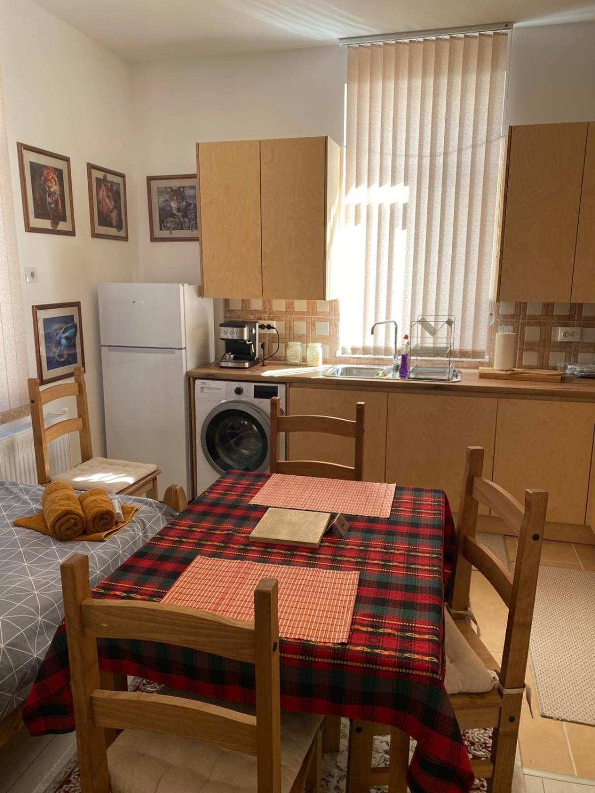Дом За Гости Осогово Apartamento Kyustendil Exterior foto